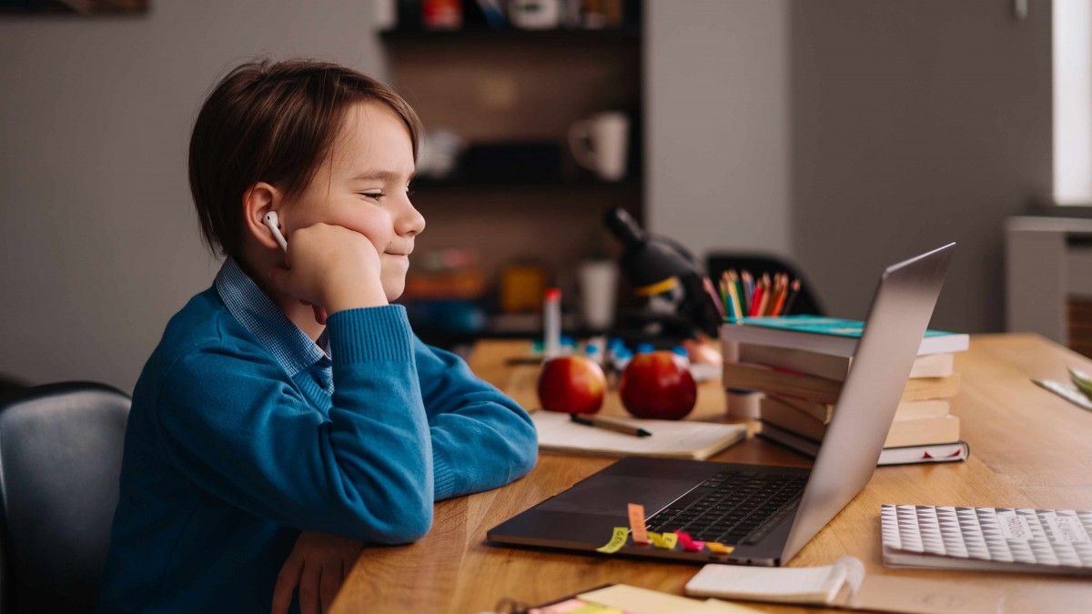 Creado por Red de Colegios Cognita: Reporte revela que jóvenes no distinguen entre los mundos en línea y fuera de línea