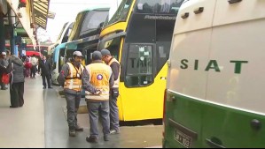 Detienen a dos choferes en terminal Alameda tras dar positivo a cocaína