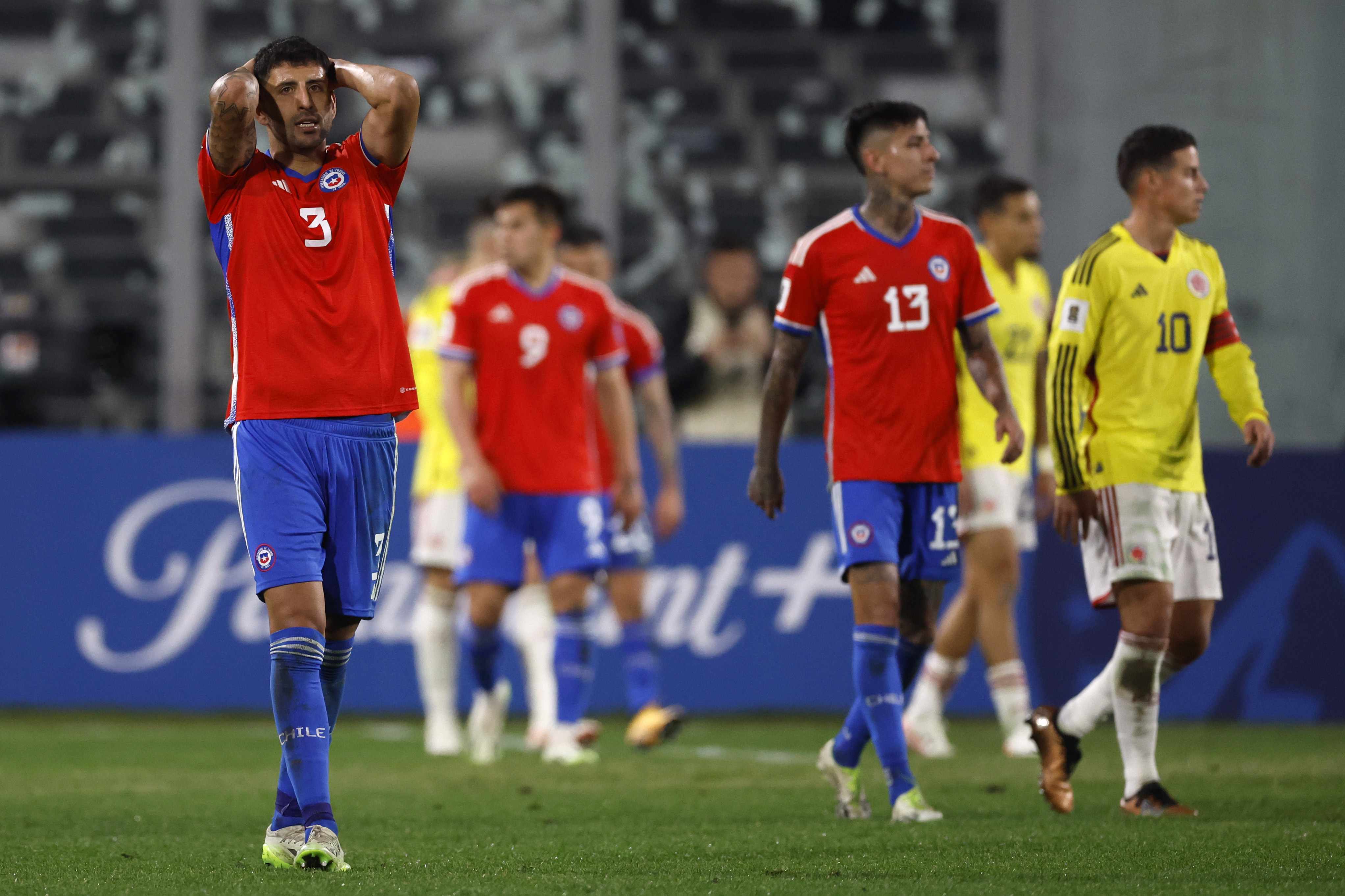 Chile vs. Colombia / Aton