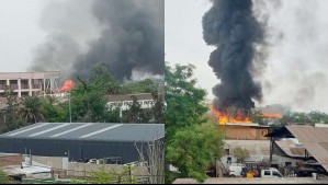 Gran incendio afecta a fábrica de plásticos y domicilio particular en la comuna de La Cisterna