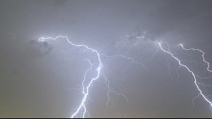 Meteorología emite 'aviso' por probables tormentas eléctricas en zonas de cinco regiones del país