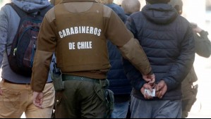 Dos menores de edad y un joven son detenidos tras ser sorprendidos en auto robado