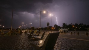 Meteorología emite aviso por 'probables tormentas eléctricas' en zonas de tres regiones del país