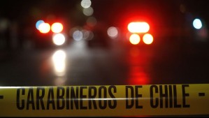 Reportan robo a sucursal bancaria en el centro de Santiago: Ingresaron por forado en local abandonado