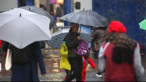 Comienza a llover en Santiago: ¿Cómo estará el tiempo el resto de la semana?