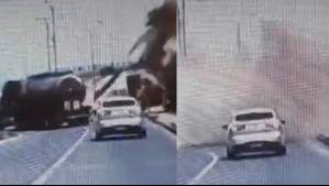 Video muestra a retroexcavadora que desbarrancó y cayó peligrosamente a una transitada calle de La Serena