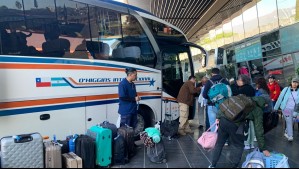 Habilitan Paso Los Libertadores para todo tipo de vehículos: Chilenos varados en Mendoza comienzan a regresar al país