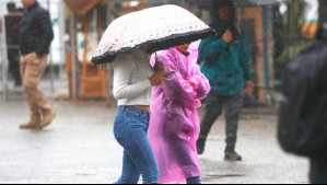Lluvia en Santiago este viernes: Conoce cuánto podría precipitar y en qué momento del día comenzará el fenómeno