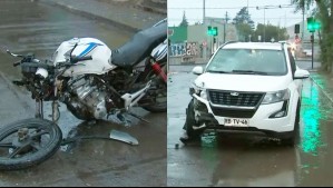 No habrían respetado la luz roja: Motociclista muere tras colisionar con vehículo en Cerro Navia
