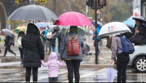 ¿Lloverá esta semana en Santiago?: Precipitaciones podrían presentarse desde este martes en la Región Metropolitana