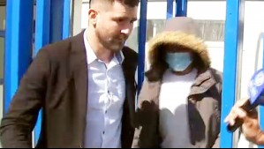 Video muestra a Jordhy Thompson saliendo de la cárcel Santiago 1: Quedó bajo arresto domiciliario parcial