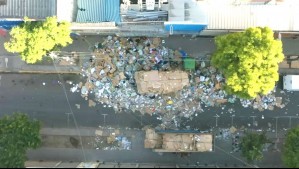 Continúa paro de funcionarios municipales: Imágenes muestran gran cantidad de basura acumulada en Santiago