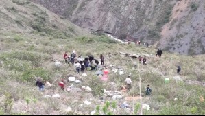 Bus cae por un barranco y deja al menos 23 fallecidos en Perú
