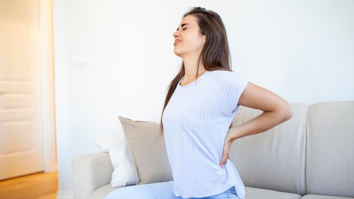 ¿Te duele la espalda? Estas son las señales que indican que debes ir al