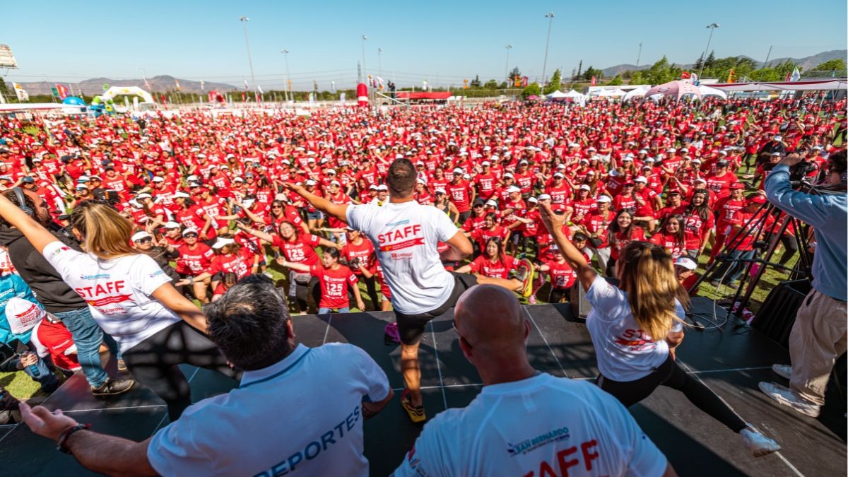 Más de 2.700 personas participaron de una nueva 'Jornada Deportiva en Familia' de Carozzi en la comuna de San Bernardo