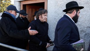 Javier Milei visita la tumba de un rabino en Nueva York para agradecer su elección en Argentina