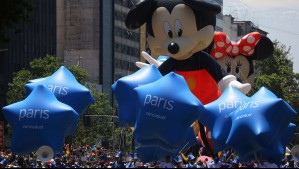 Paris Parade 2023 congregó a miles de personas en pleno centro de Santiago
