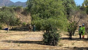 Encuentran cuerpo a un costado de la Ruta 78 en Talagante: Estaba amarrado con cables y envuelto en frazadas