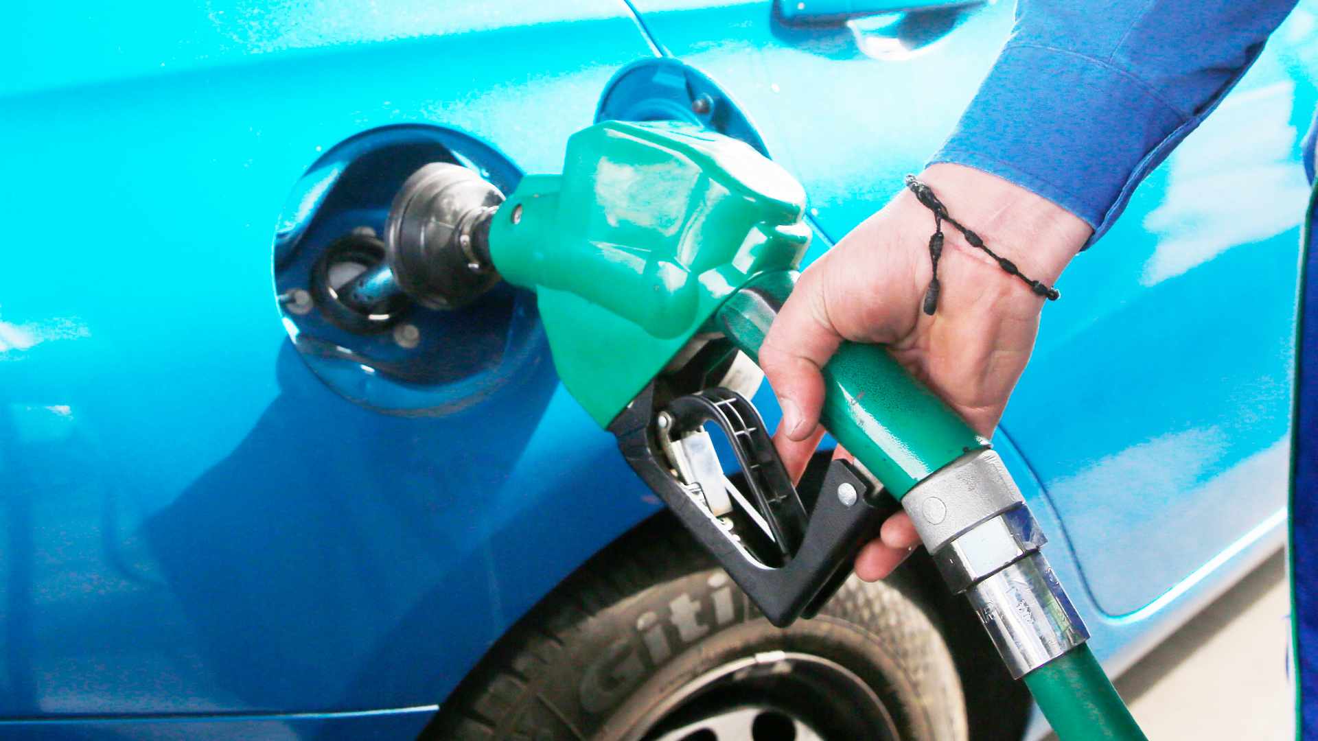El precio de la bencina sufrirá una fuerte alza: Revisa cuánto subirá el valor de las gasolinas este jueves