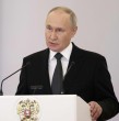 El presidente ruso, Vladimir Putin, anunció este viernes que será candidato a la reelección en los comicios presidenciales de marzo de 2024, ya que, según él, no \\\'había otra opción\\\'.