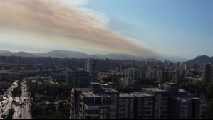 Reportan caída de humo y cenizas en Santiago: Minsal entrega recomendaciones por mala calidad del aire
