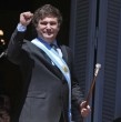 El nuevo presidente de Argentina, Javier Milei, eliminó 12 ministerios tras haber asumido como mandatario. Revisa cómo quedó el gabinete tras este cambio en la siguiente nota.