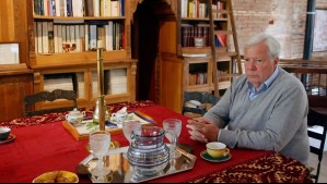 Es uno de los hombres más ricos de Suiza y quiere adoptar a su jardinero de 51 años para heredarle su fortuna