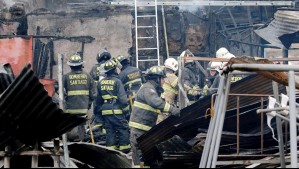 Abuela y sus dos nietos mueren en voraz incendio en Lo Espejo