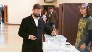 Gabriel Boric tras votar en el plebiscito: 'Más allá del resultado, esto fortalece la democracia'