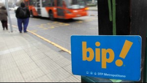 Metro de Santiago lanza tarjeta Bip! temática de icónica banda chilena: ¿En qué estaciones se puede comprar?