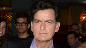 Detienen a vecina de Charlie Sheen que atacó e intentó estrangular al actor