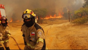'Incendio forestal se presenta cercano a sectores poblados': Senapred declara Alerta Roja para comuna de Las Cabras