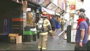 Incendio afecta a locales comerciales en cercanías de la Vega Central