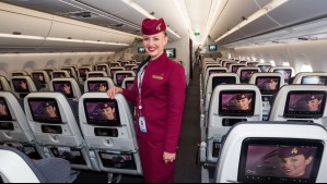 ¿Quieres vivir en Qatar? Aerolínea busca chilenos para que sean tripulantes de cabina