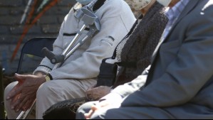 Comisión aprueba proyecto para que mayores de 70 años con enfermedades cumplan penas en arresto domiciliario