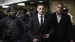 Óscar Pistorius sale de la cárcel en libertad condicional once años después de asesinar a su novia