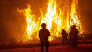Alerta Roja en Copiapó: Incendio forestal está cercano a sectores poblados