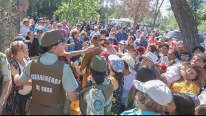 Gran multitud llega a ver a la 'sanadora de Rosario': 15 mil personas quieren entrar a la Gruta de Lourdes