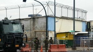Liberan a 41 rehenes en cárceles de Ecuador: 136 funcionarios siguen retenidos en arremetida narco