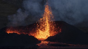 Nueva erupción volcánica en Islandia: Habitantes fueron evacuados