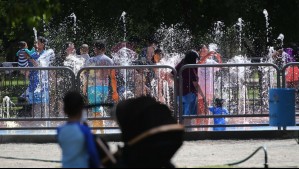 'Alta presión cálida': Meteorología emite aviso por altas temperaturas en zonas de siete regiones del país
