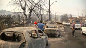 'Zona de guerra': Incendio arrasó con decenas de casas y autos en el sector de Villa Independencia de Viña del Mar