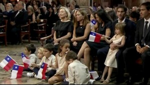 Nietos de Piñera protagonizan emotivo momento en inicio de la misa fúnebre