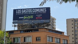 'Denigrante': Administradores de edificios reclaman contra publicidad de Netflix por serie 'Baby Bandito'