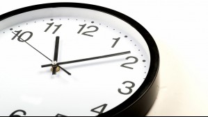 Cambio de hora en Chile: ¿En qué zona no se deben modificar los relojes?