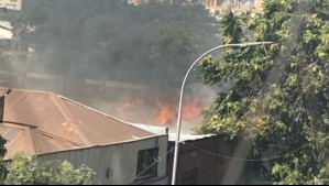 Incendio consume cité en el centro de Santiago y deja a más de 50 damnificados