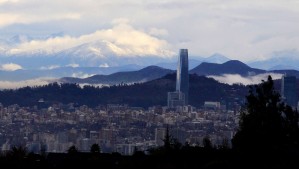 Chubascos en la cordillera y posible llovizna: Revisa el pronóstico para los próximos días en Santiago
