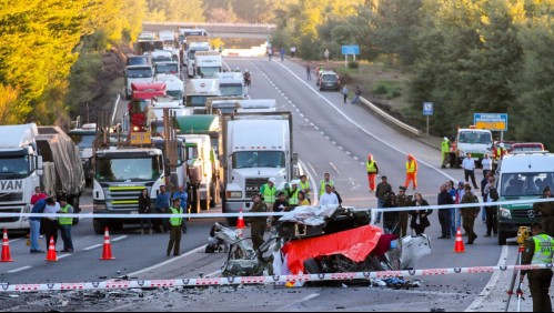 Fatal accidente en Mariquina: Colisión entre automóvil y camión deja seis personas fallecidas