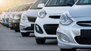 ¿Cuál es la multa por no grabar la patente en los vidrios y espejos del auto?