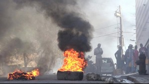 Estado de emergencia y toque de queda en Haití: Bandas armadas atacaron cárcel y liberaron a miles de presos